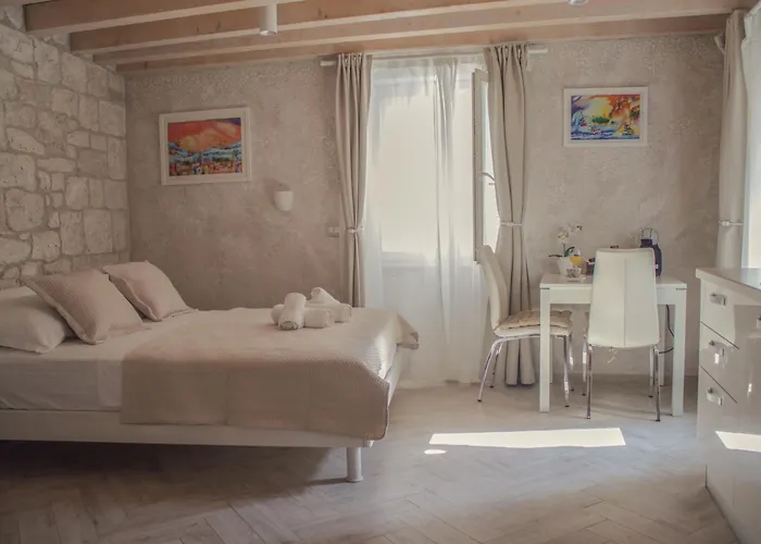 Marcantun Spalatum In Diocletian Palace Appartement Split
